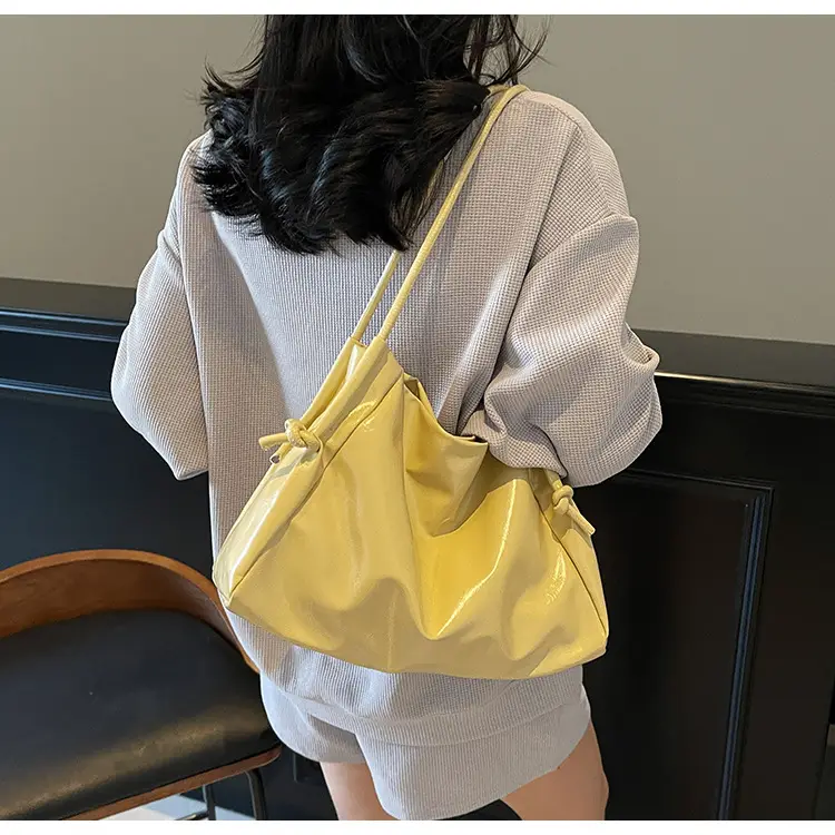 Large Capacity Korean Style Shoulder Bag Solid Color Elegant Design — feature 15