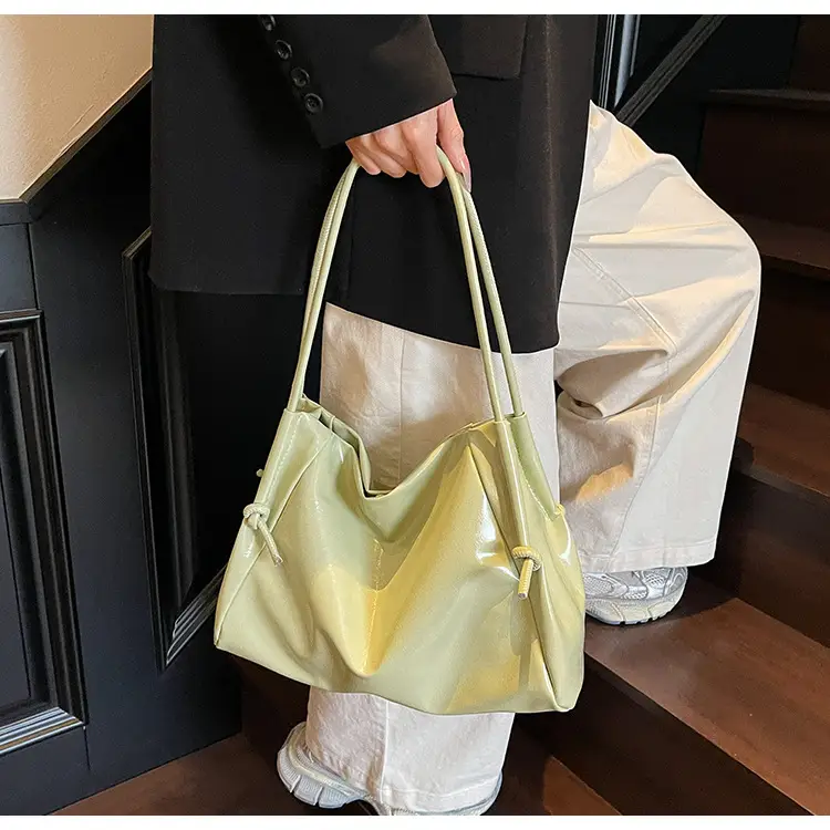 Large Capacity Korean Style Shoulder Bag Solid Color Elegant Design — feature 9