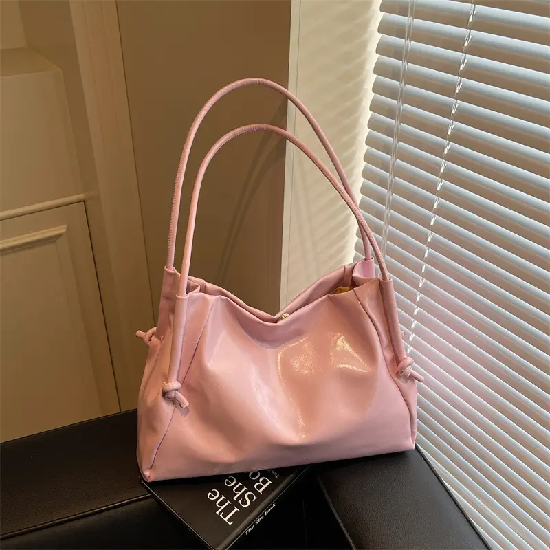 Large Capacity Korean Style Shoulder Bag Solid Color Elegant Design - Image 5