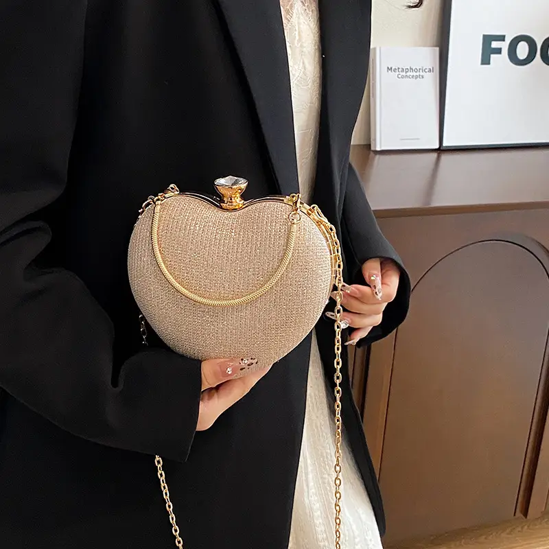 Heart Shaped Gold Chain Women's Bag - Image 5
