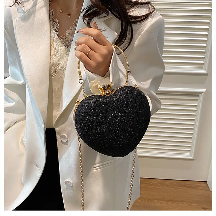 Heart Shaped Gold Chain Women's Bag — feature 10