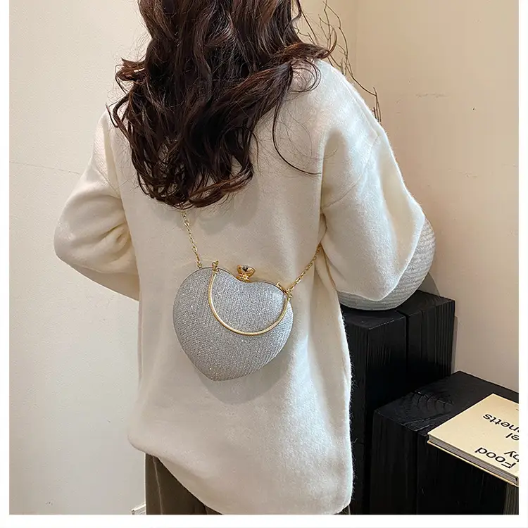 Heart Shaped Gold Chain Women's Bag — feature 20