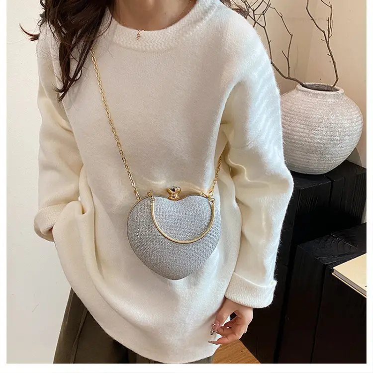 Heart Shaped Gold Chain Women's Bag — feature 21