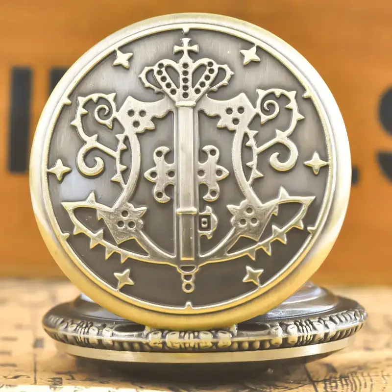 Gryffindor Quilted Pocket Watch with Chain — feature 14