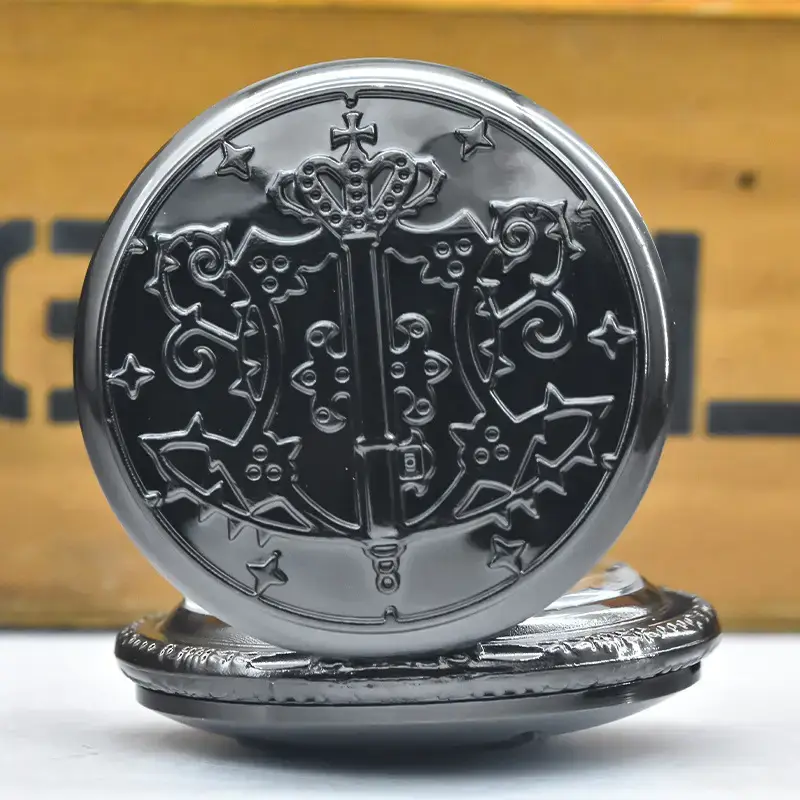 Gryffindor Quilted Pocket Watch with Chain — feature 15