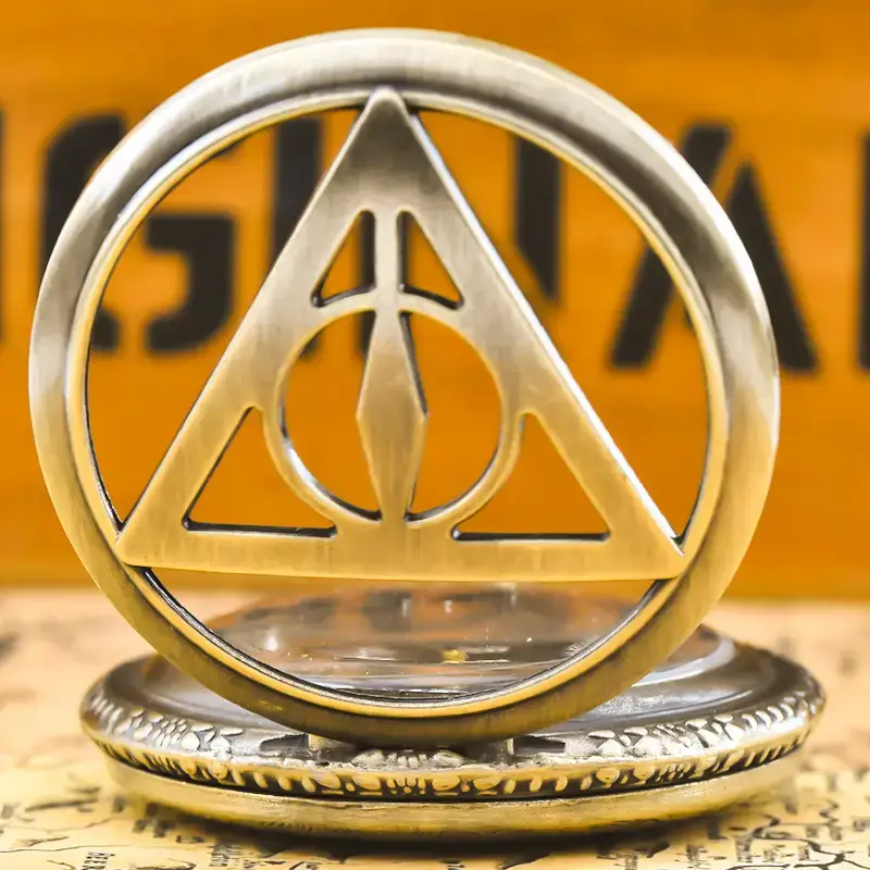 Gryffindor Quilted Pocket Watch with Chain — feature 24