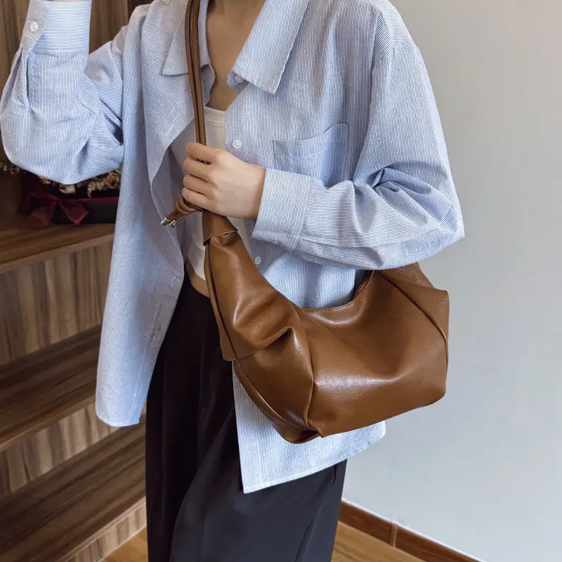 Women's Cream Korean Ins Retro Soft Leather Bag - Image 7