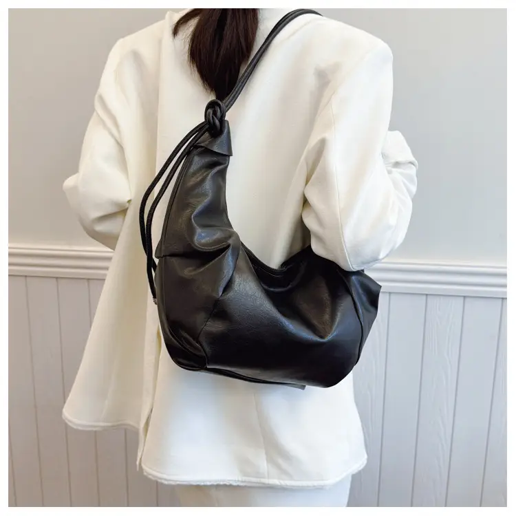Women's Cream Korean Ins Retro Soft Leather Bag — feature 12