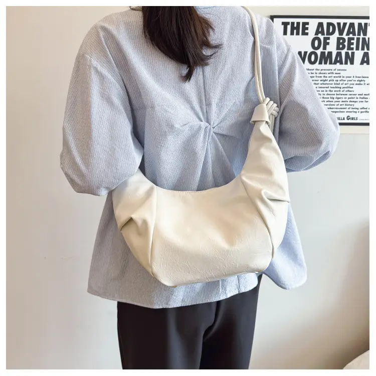 Women's Cream Korean Ins Retro Soft Leather Bag — feature 21
