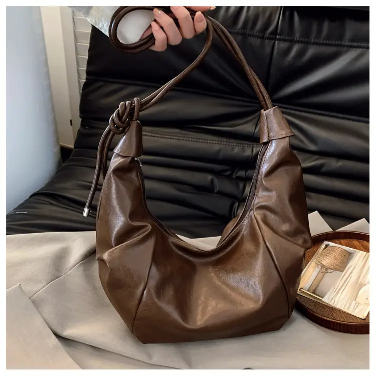 Women's Cream Korean Ins Retro Soft Leather Bag - Image 4