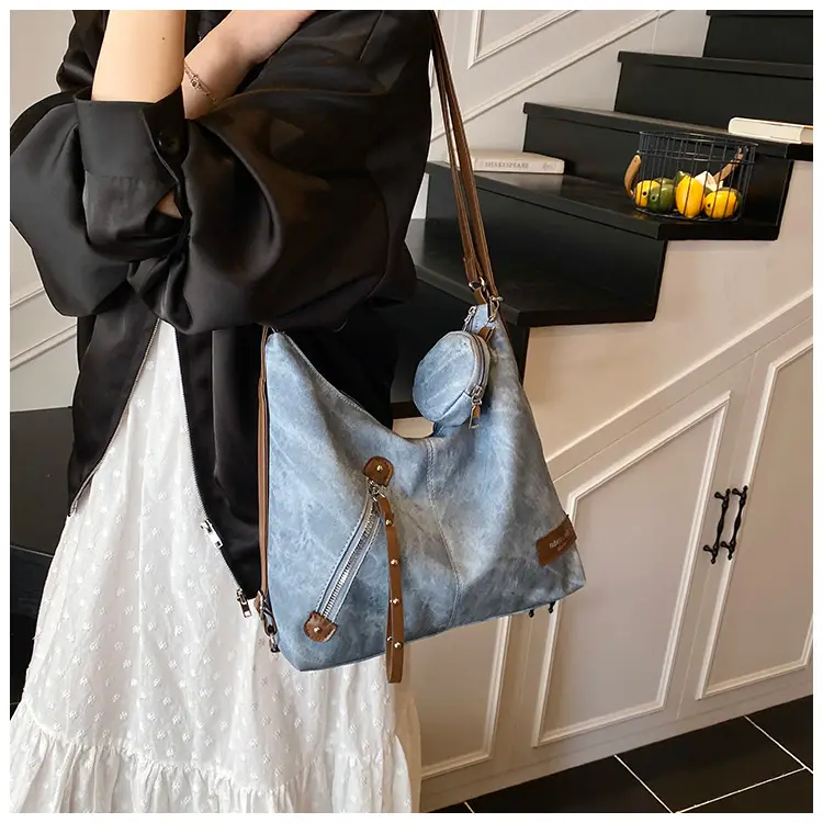 Luxury Blue Shoulder Tote Bag with Leather Strap & Pouch — feature 13