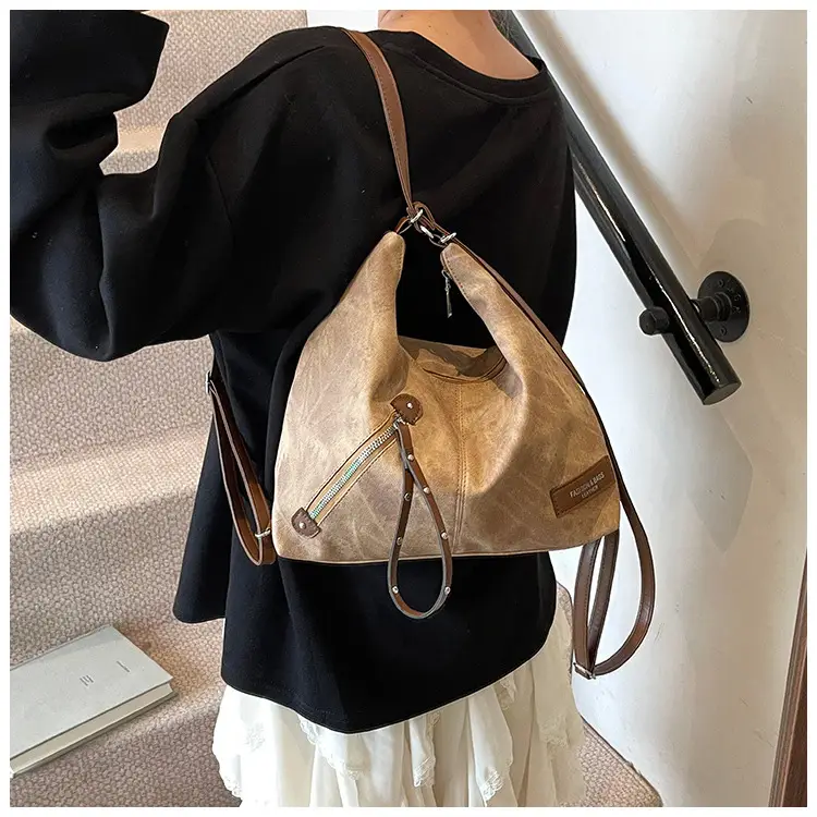 Luxury Blue Shoulder Tote Bag with Leather Strap & Pouch — feature 15