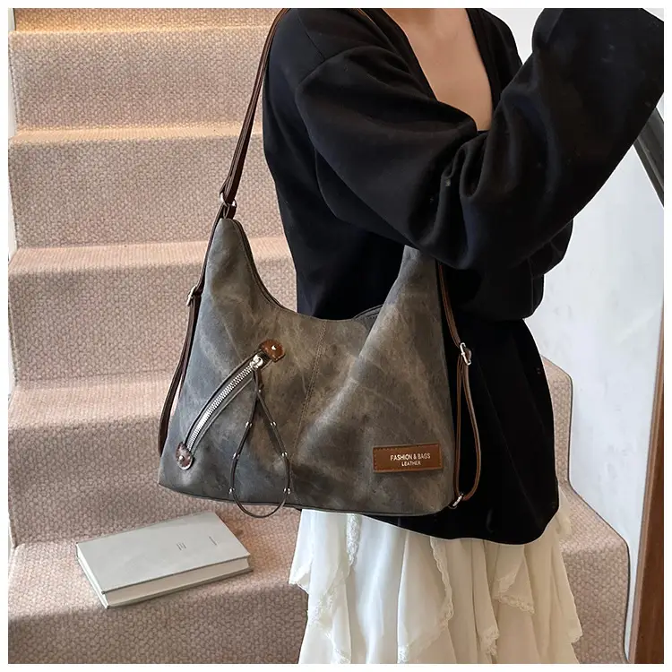 Luxury Blue Shoulder Tote Bag with Leather Strap & Pouch — feature 18