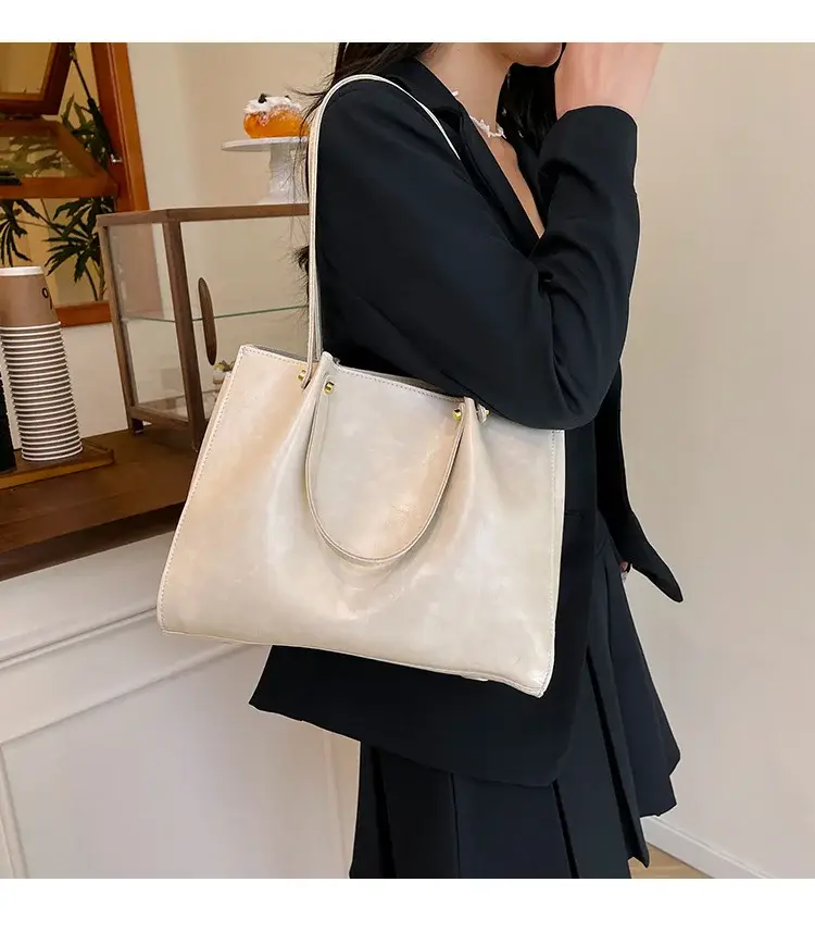 Women's White Leather Retro Tote Bag 2024 Winter — feature 1