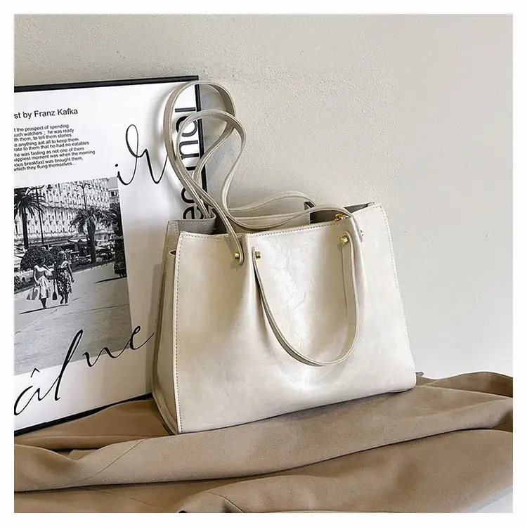 Women's White Leather Retro Tote Bag 2024 Winter — feature 11