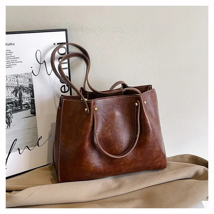 Women's White Leather Retro Tote Bag 2024 Winter — feature 12