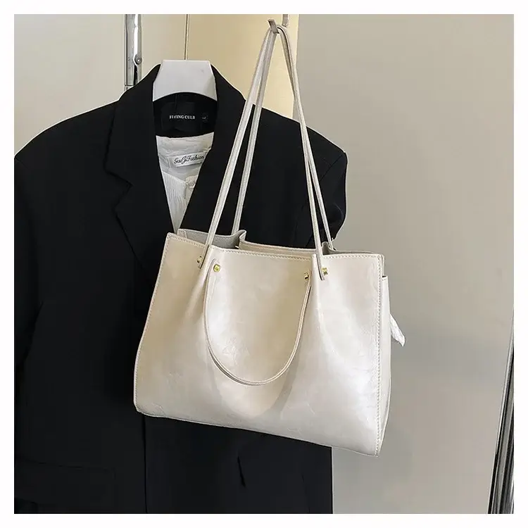 Women's White Leather Retro Tote Bag 2024 Winter — feature 15