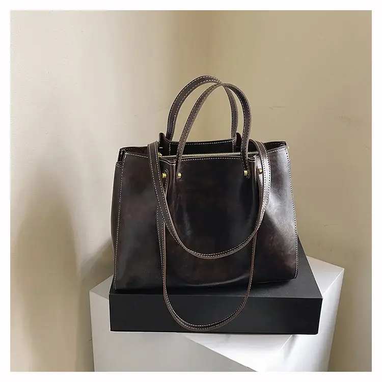 Women's White Leather Retro Tote Bag 2024 Winter — feature 17