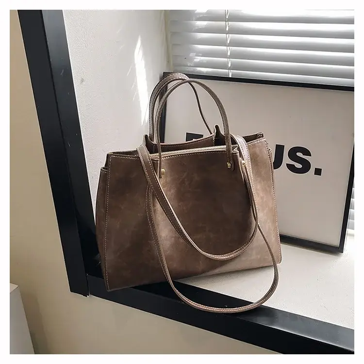 Women's White Leather Retro Tote Bag 2024 Winter — feature 18
