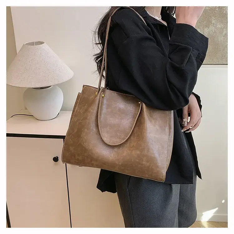 Women's White Leather Retro Tote Bag 2024 Winter — feature 37