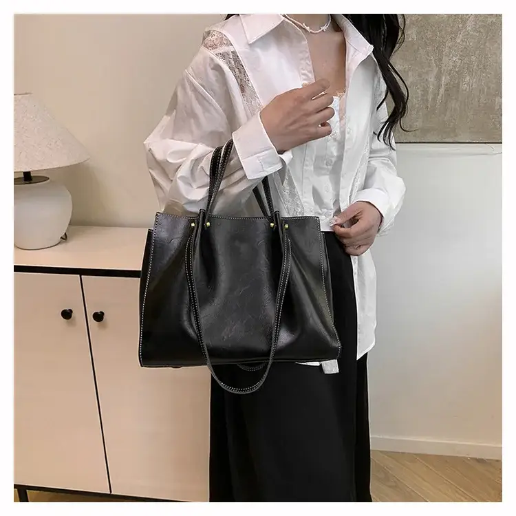 Women's White Leather Retro Tote Bag 2024 Winter — feature 40