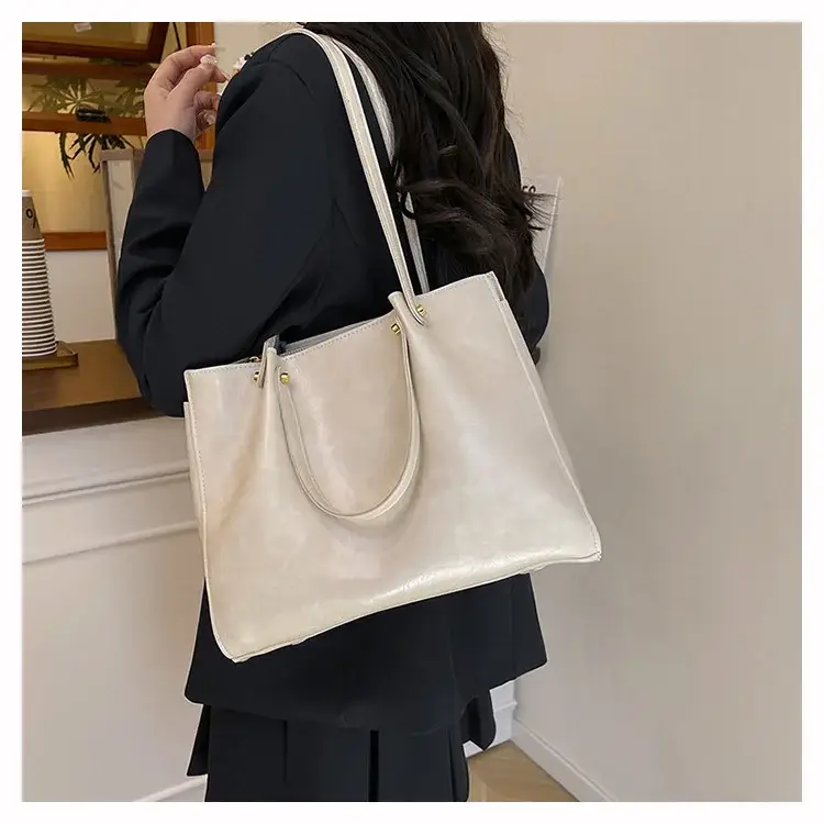Women's White Leather Retro Tote Bag 2024 Winter — feature 42