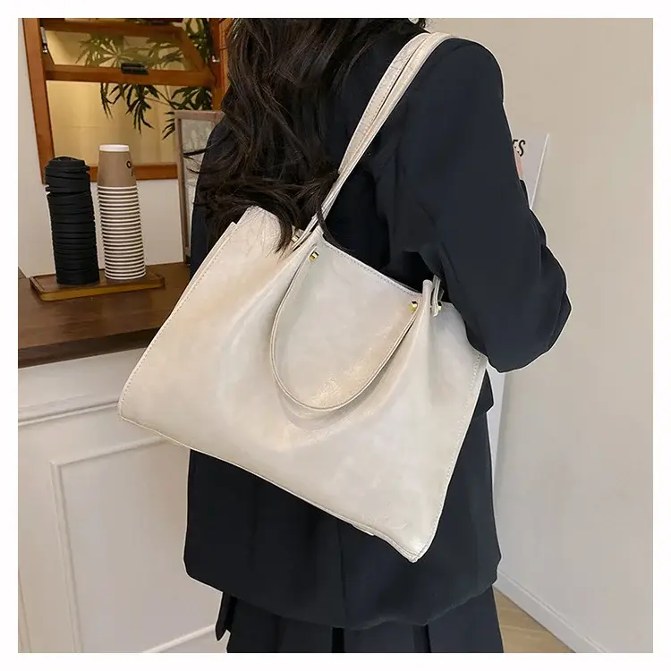 Women's White Leather Retro Tote Bag 2024 Winter — feature 44