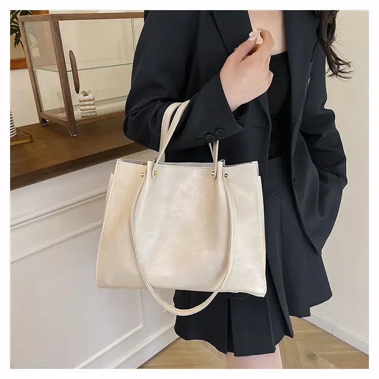 Women's White Leather Retro Tote Bag 2024 Winter — feature 45