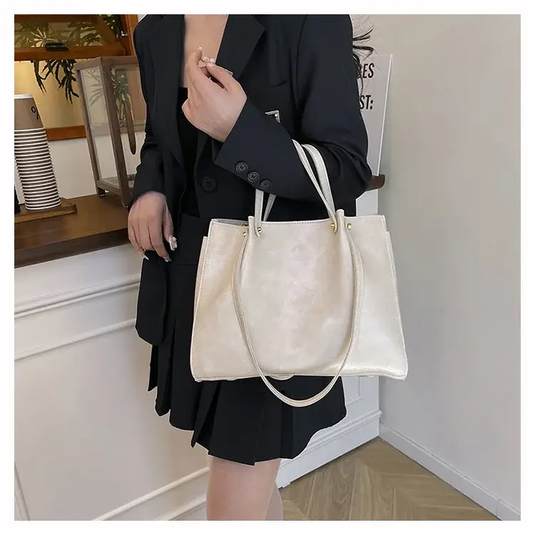 Women's White Leather Retro Tote Bag 2024 Winter — feature 46