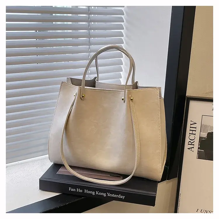 Women's White Leather Retro Tote Bag 2024 Winter — feature 5