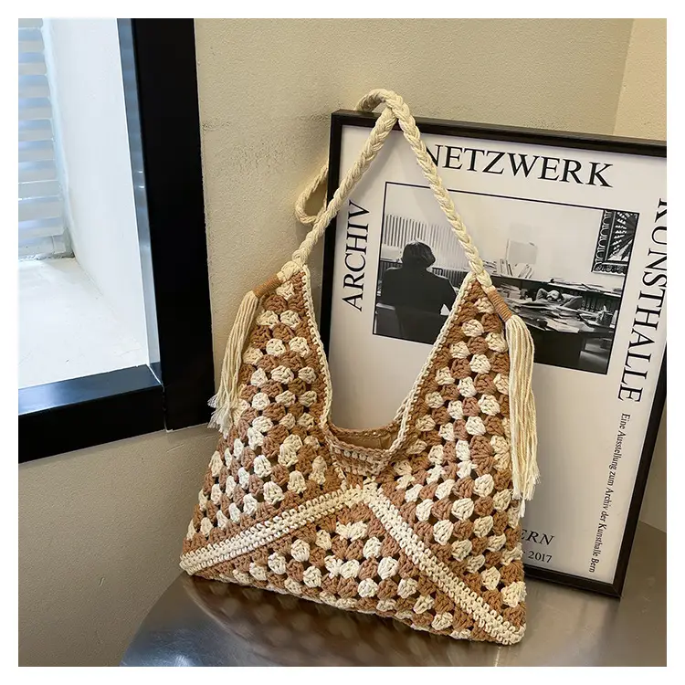 Women's Black Polka Dot Woven Shoulder Bag 2025 — feature 29