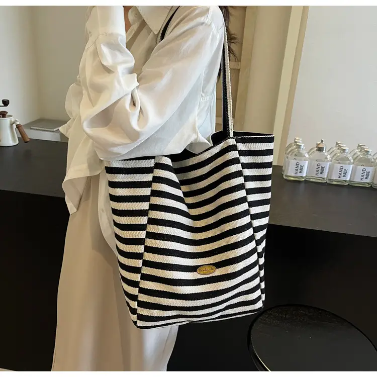 Striped Crossbody Bag for Women Large Capacity — feature 12