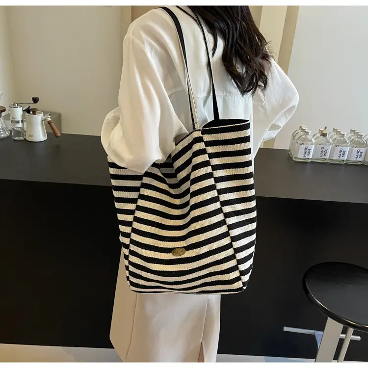 Striped Crossbody Bag for Women Large Capacity — feature 13