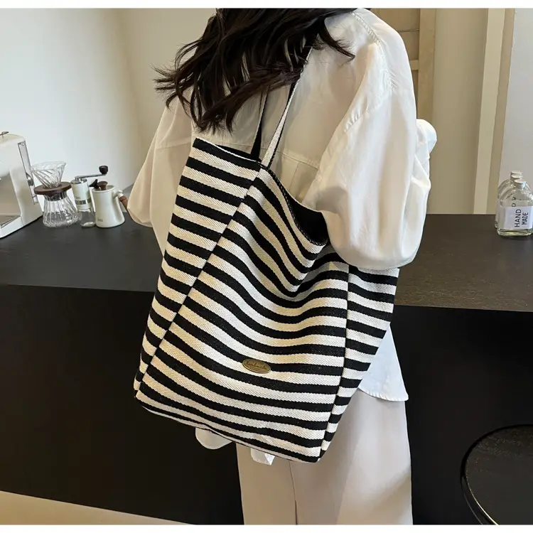Striped Crossbody Bag for Women Large Capacity — feature 16