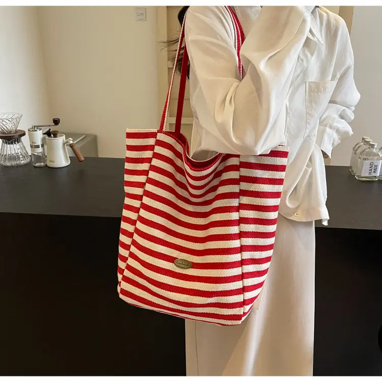 Striped Crossbody Bag for Women Large Capacity — feature 17