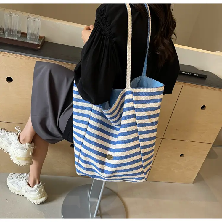 Striped Crossbody Bag for Women Large Capacity — feature 30