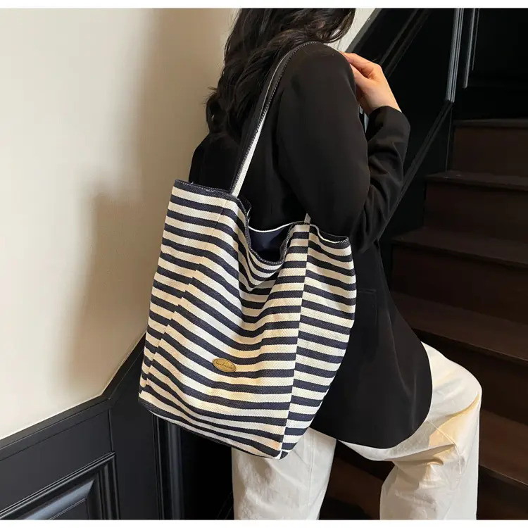 Striped Crossbody Bag for Women Large Capacity — feature 32