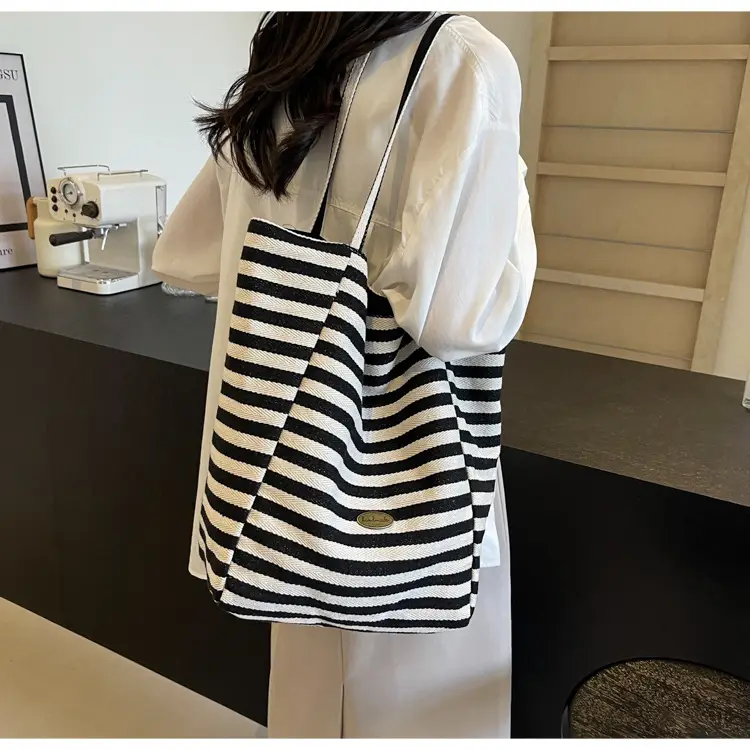 Striped Crossbody Bag for Women Large Capacity — feature 9