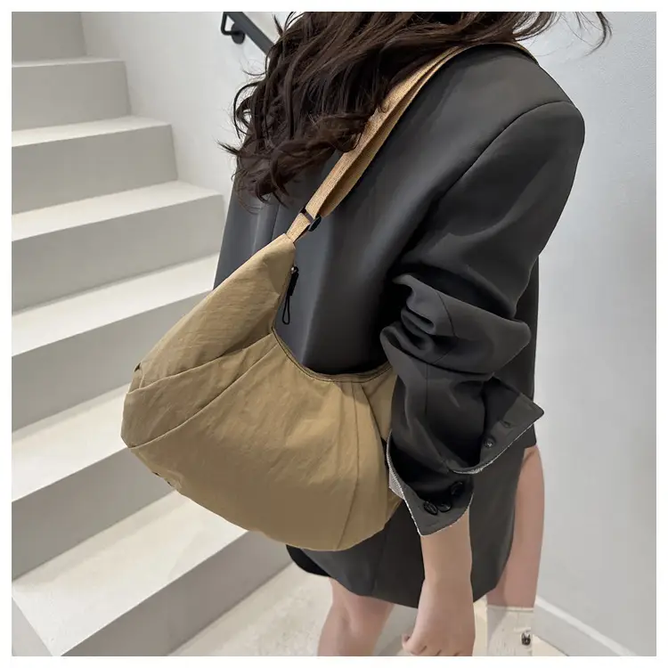 Trendy Nylon Underarm Bag 2025 Spring Summer Casual Shoulder Crossbody — feature 13