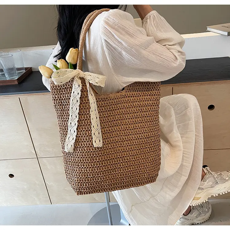 Women's Woven Shoulder Bag Brown New Spring 2025 — feature 8
