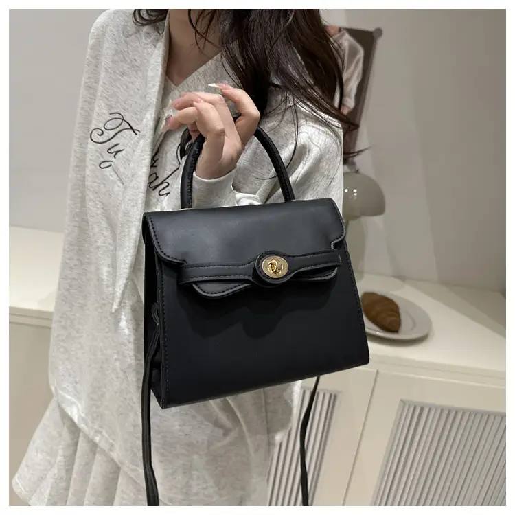 White Korean Style Square Handbag 2025 Spring — feature 10
