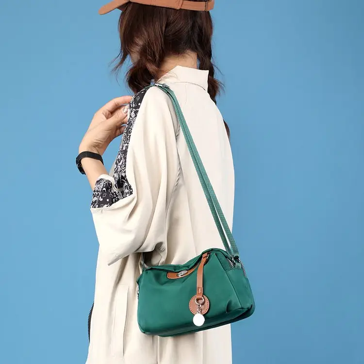 Women's Crossbody Bag Lightweight Leather Travel Companion - Image 10