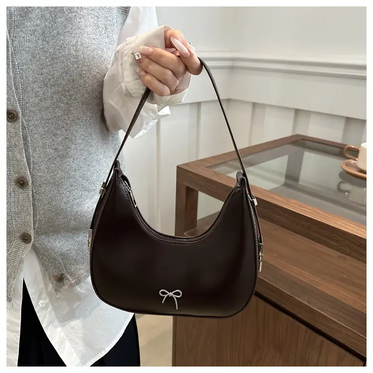 Red French Niche Shoulder Bag for Women — feature 13