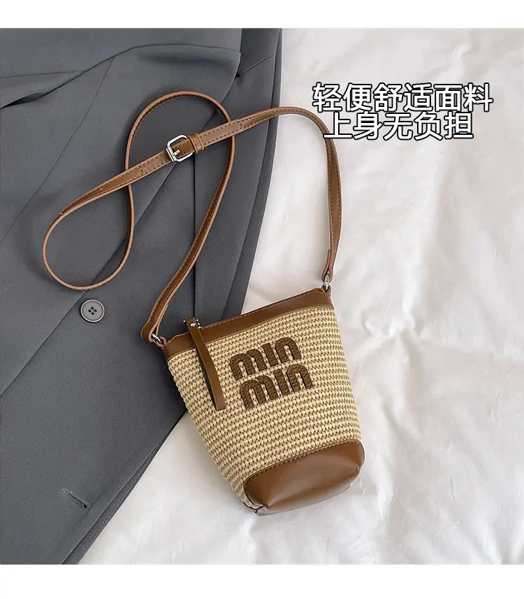 Women's Straw Mobile Phone Bag with Monogram Print — feature 4