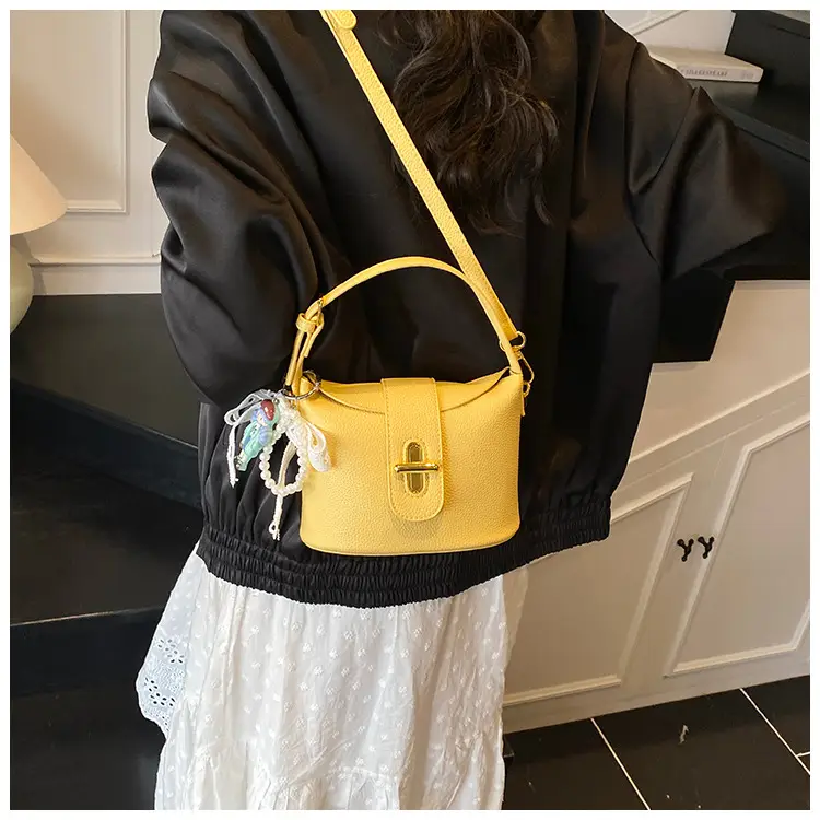 Pink Leather Shoulder Bag for Women 2025 — feature 25