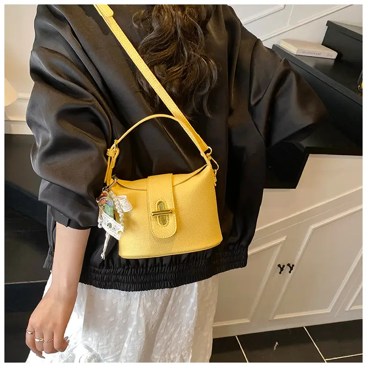 Pink Leather Shoulder Bag for Women 2025 — feature 26