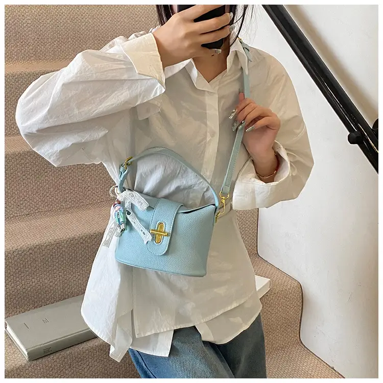 Pink Leather Shoulder Bag for Women 2025 — feature 37