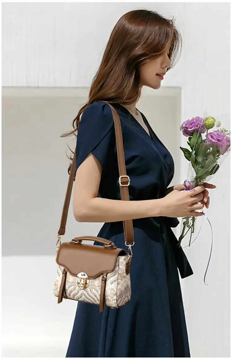 Retro Style Women's Shoulder Bag Brown Patterned Large Capacity — feature 16