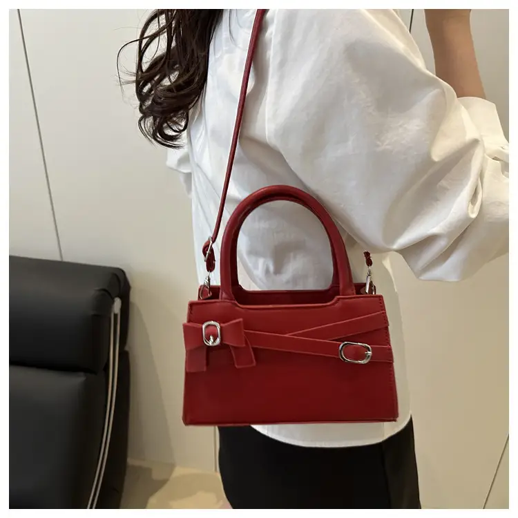 Black Textured Bow Shoulder Bag for Women 2025 — feature 26