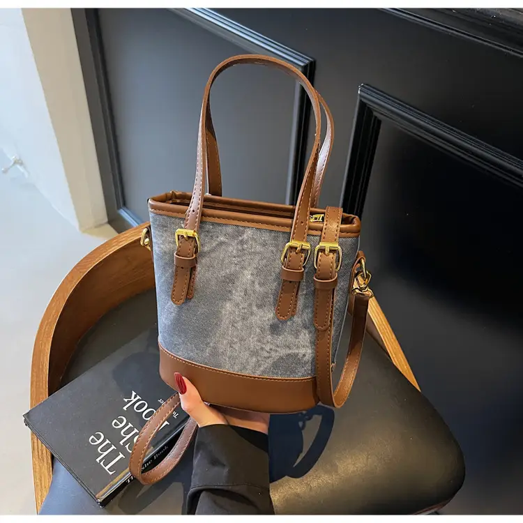 Women's Contrasting Color Handbag 2025 New — feature 17